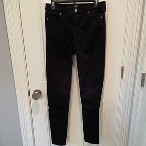 Gap Midrise Skinny Jeans in Black